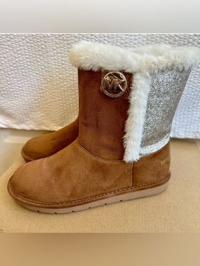 Michael Kors Girls Brown Suede Faux Fur Boots Size: 4